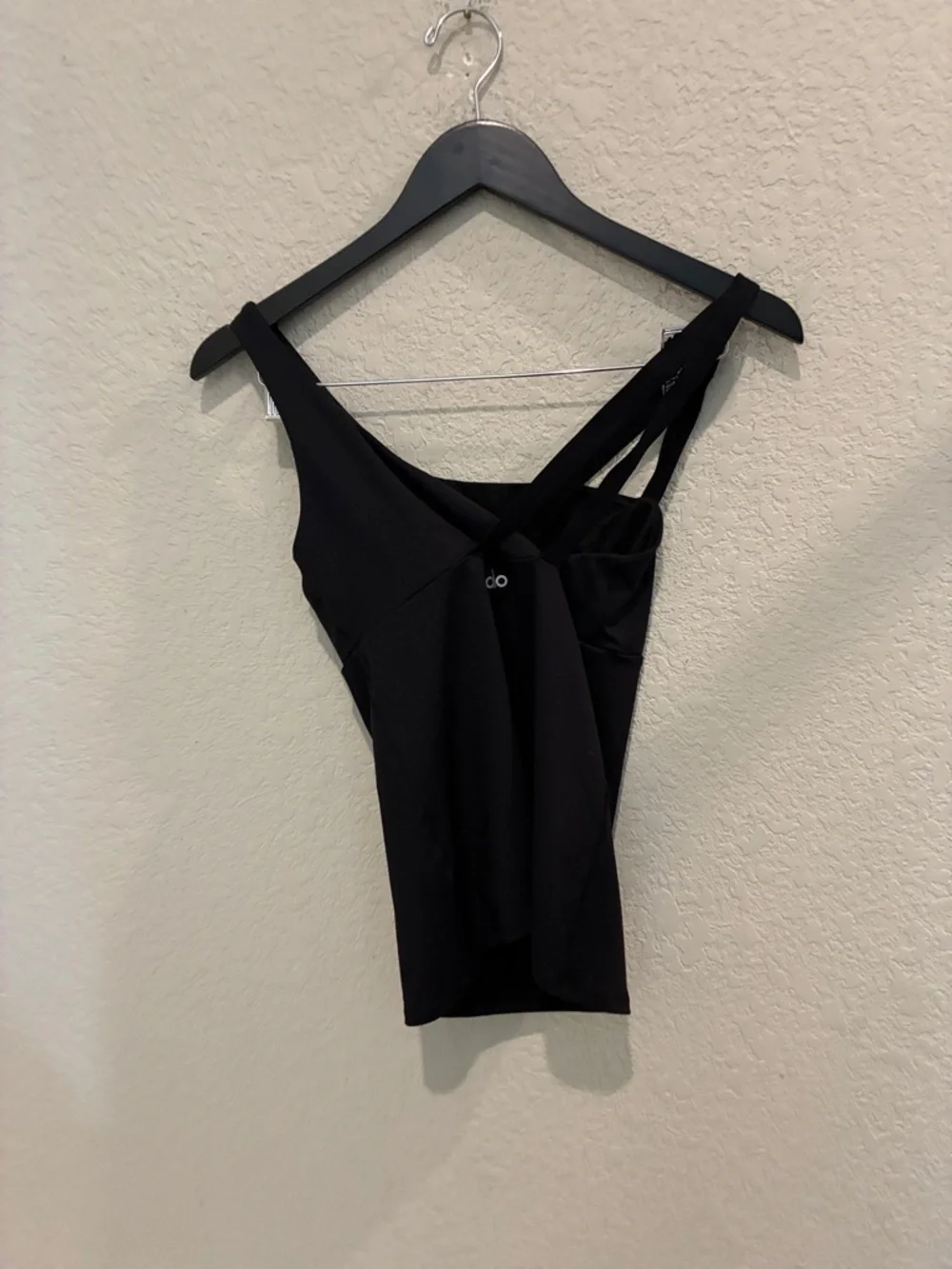 ALO Yoga Black Scoop Neck Tank